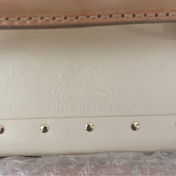 SAFARI
Small Carry-On - 2 Wheels- yes Keys. Found them! - Picture 9 of 15